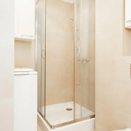 Apartment Pereca By Renters Warsaw